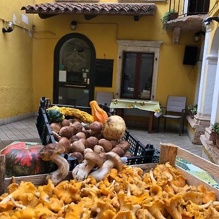 Locanda Al Centrale Caprino Veronese Kültér fotó