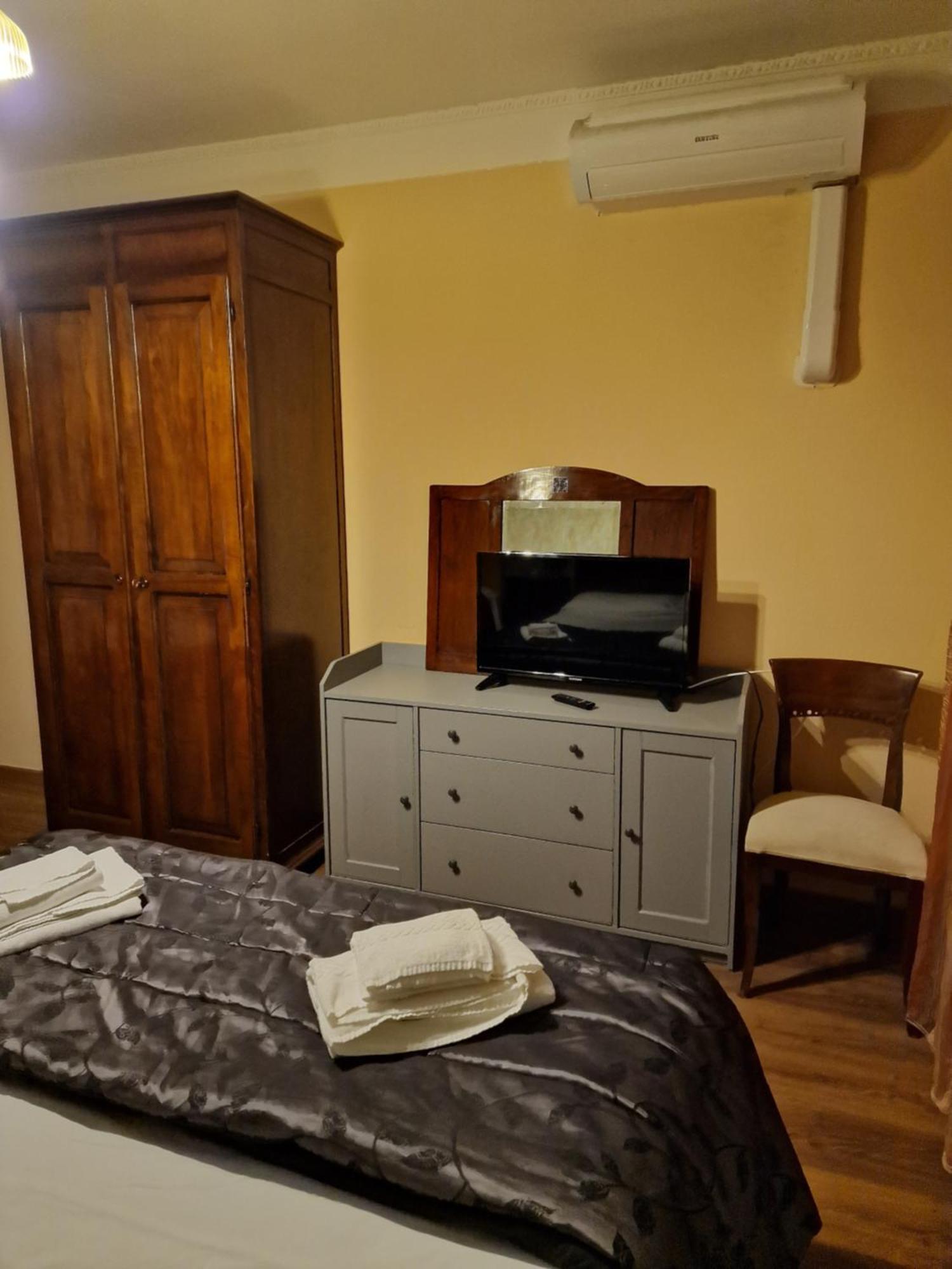 Locanda Al Centrale Caprino Veronese Kültér fotó