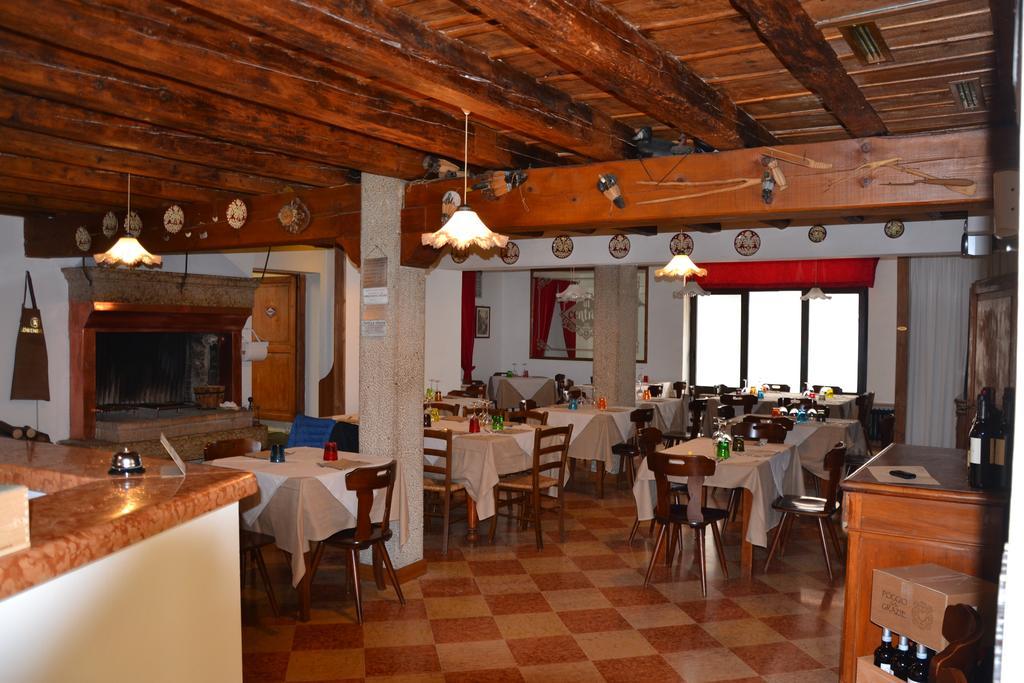 Locanda Al Centrale Caprino Veronese Kültér fotó